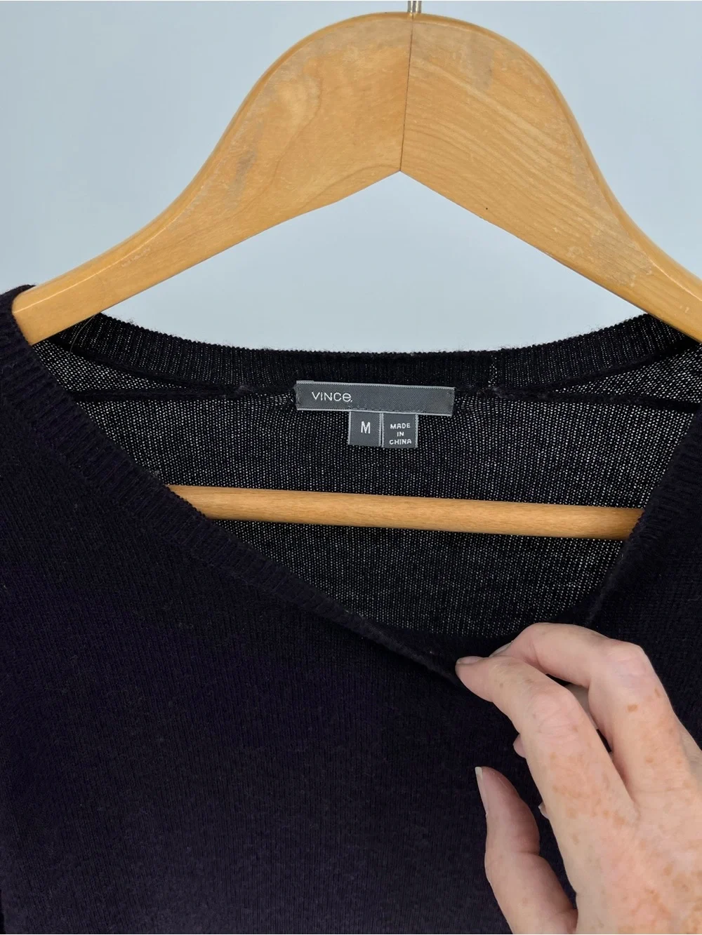 Vince Cashmere Wool Ombre Sweater Size M Gray Deep Purple Lightweight Knit